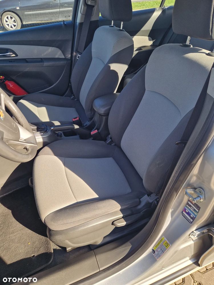 Chevrolet Cruze 1.6 LS - 7