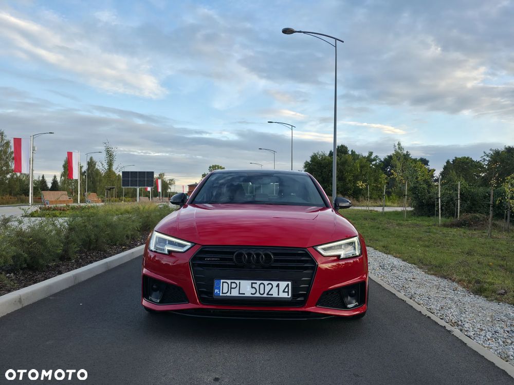 Audi A4 Limousine - 1