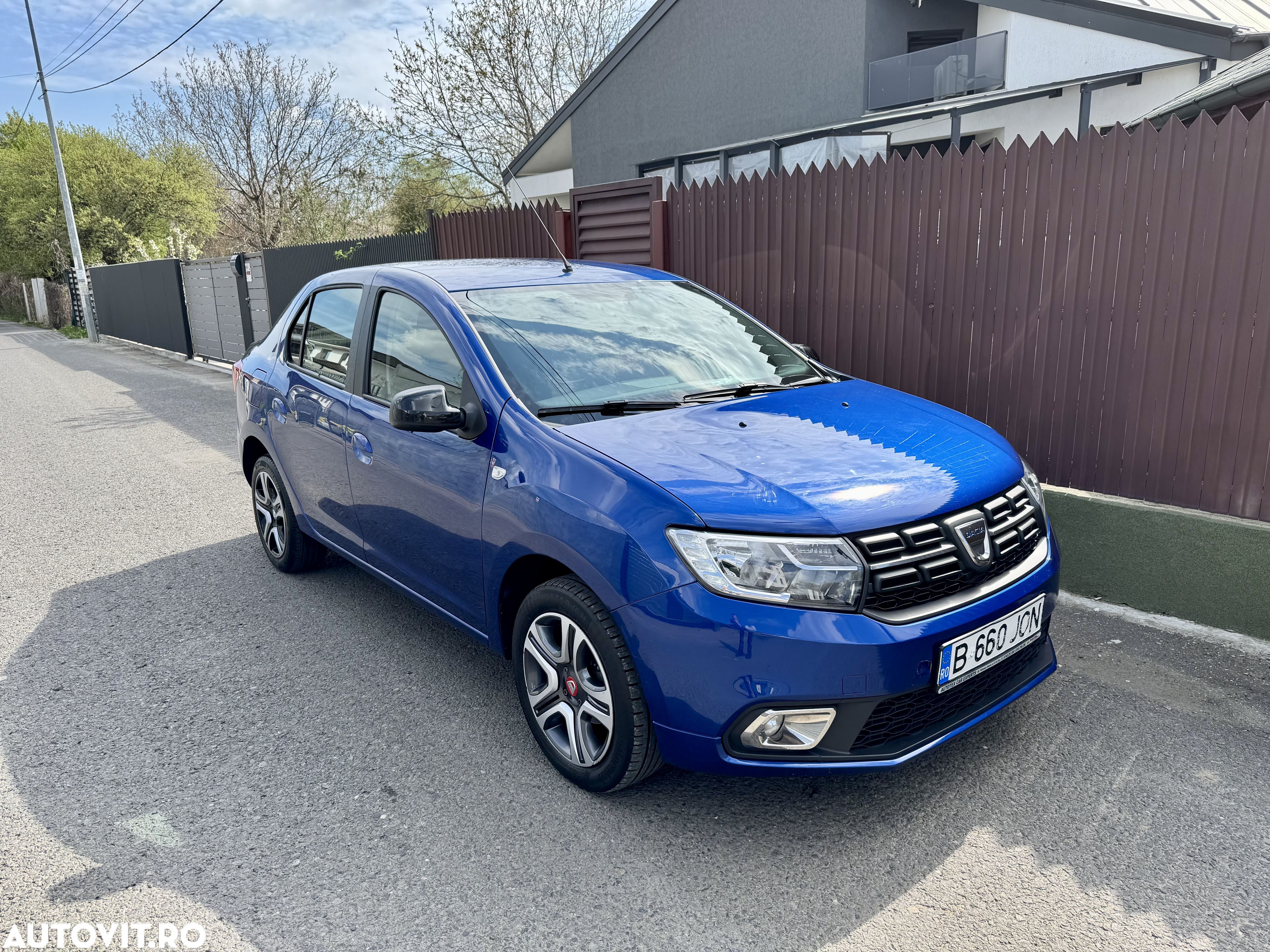 Dacia Logan - 1