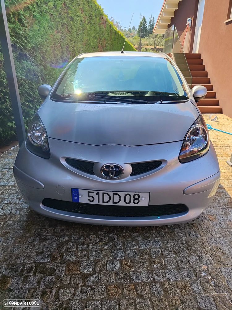 Toyota Aygo - 1
