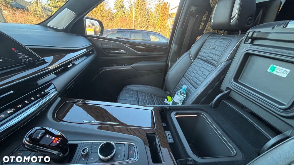 Cadillac Escalade 6.2 V8 AWD AT Platinum - 14