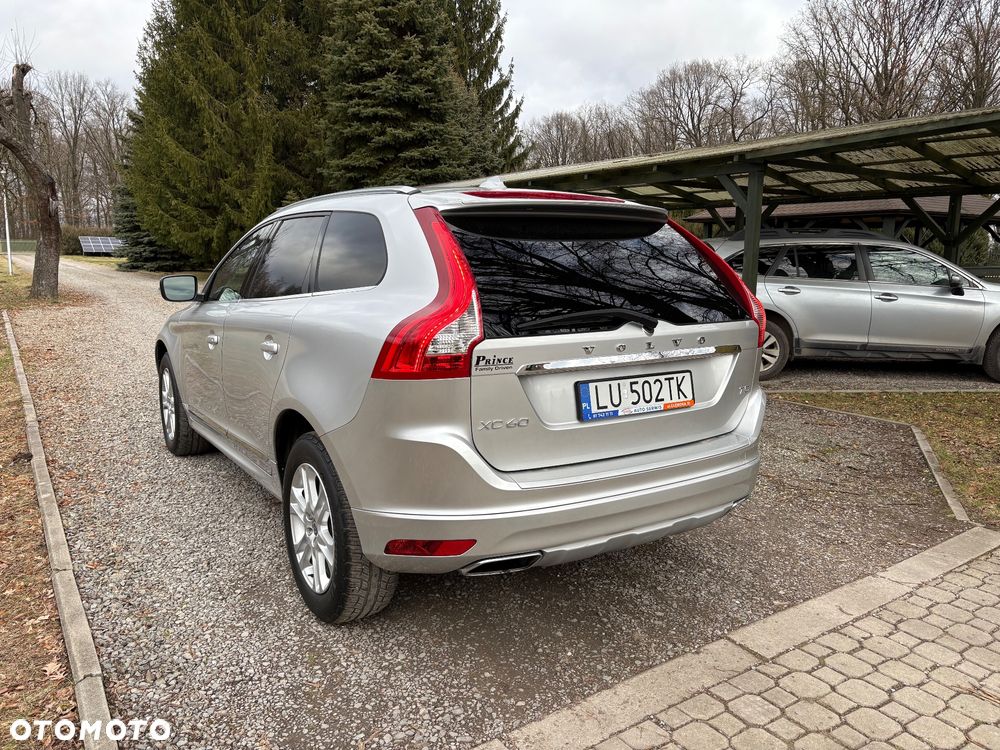 Volvo XC 60 T4 Momentum - 11