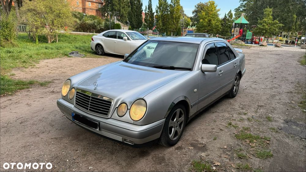Mercedes-Benz Klasa E - 1