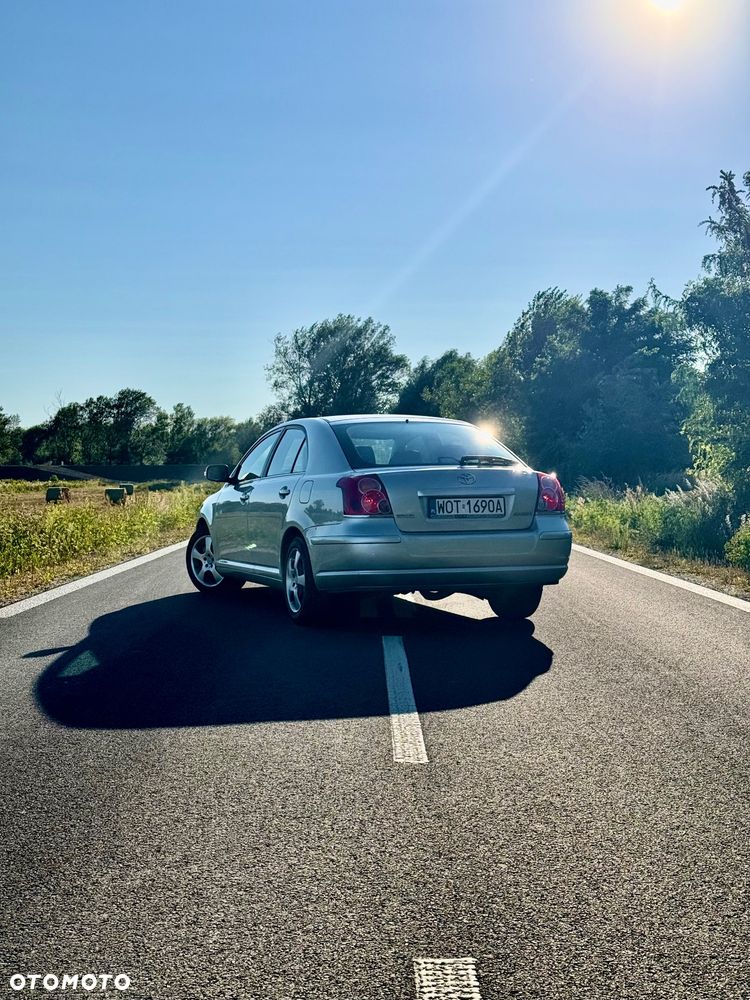 Toyota Avensis 2.0 D-4D Sol - 7