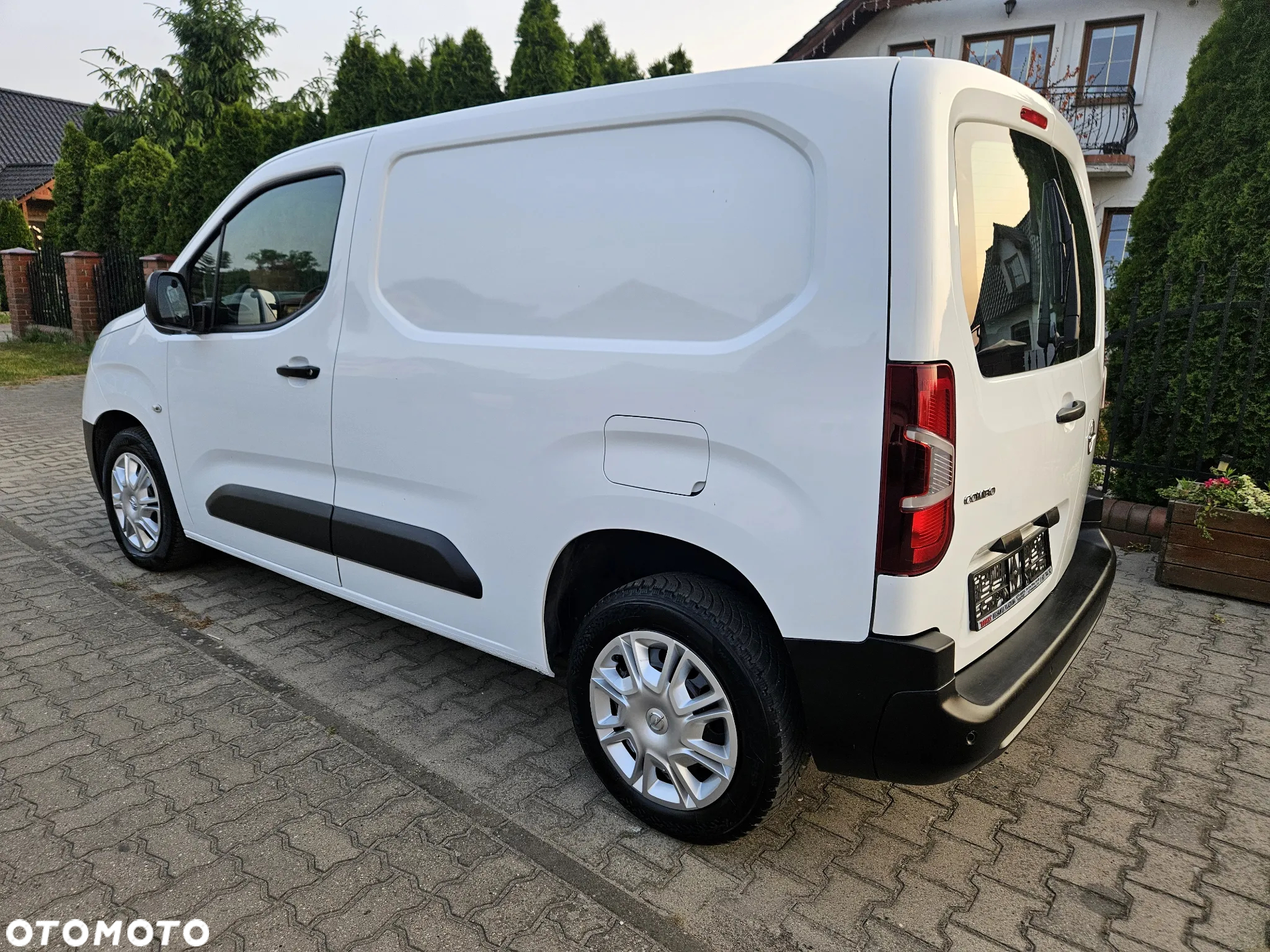 Opel COMBO - 8