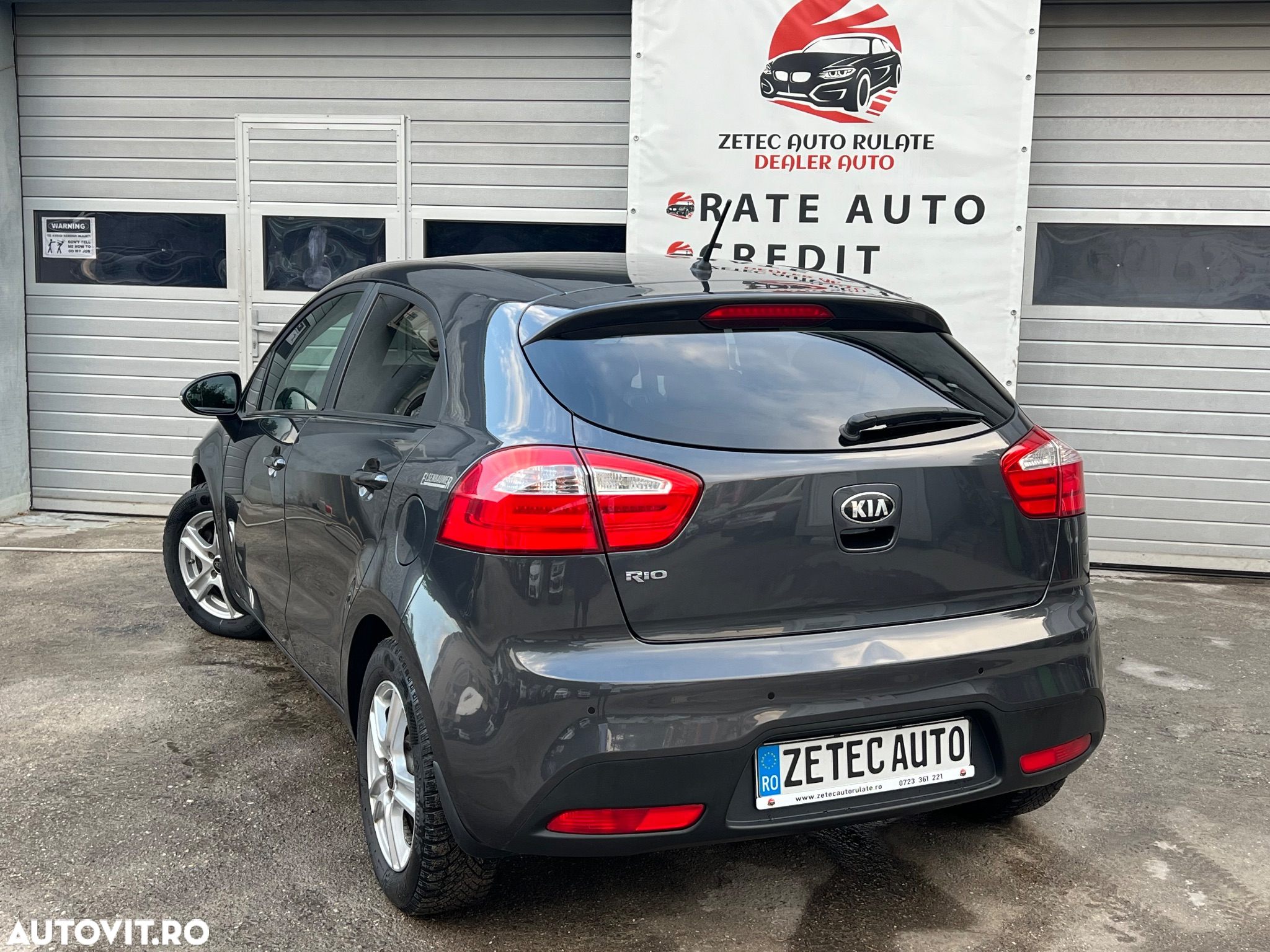 Kia Rio 1.4 CRDi 90 Platinum Edition - 4