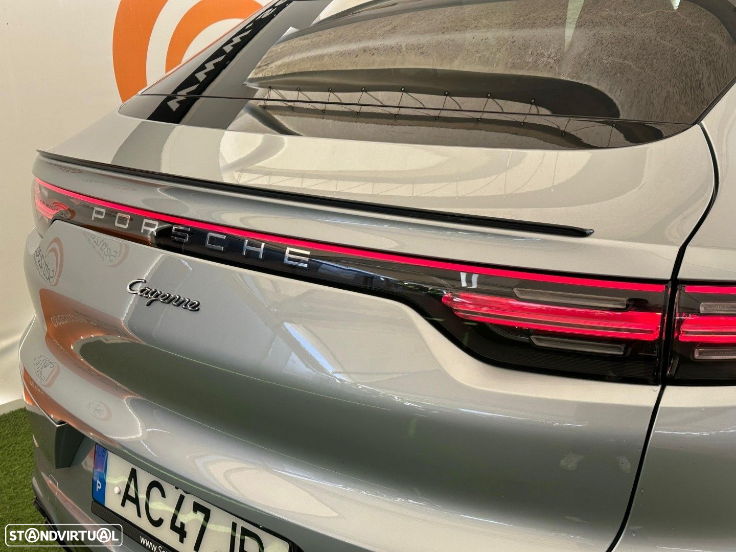 Porsche Cayenne Coupé E-Hybrid - 9