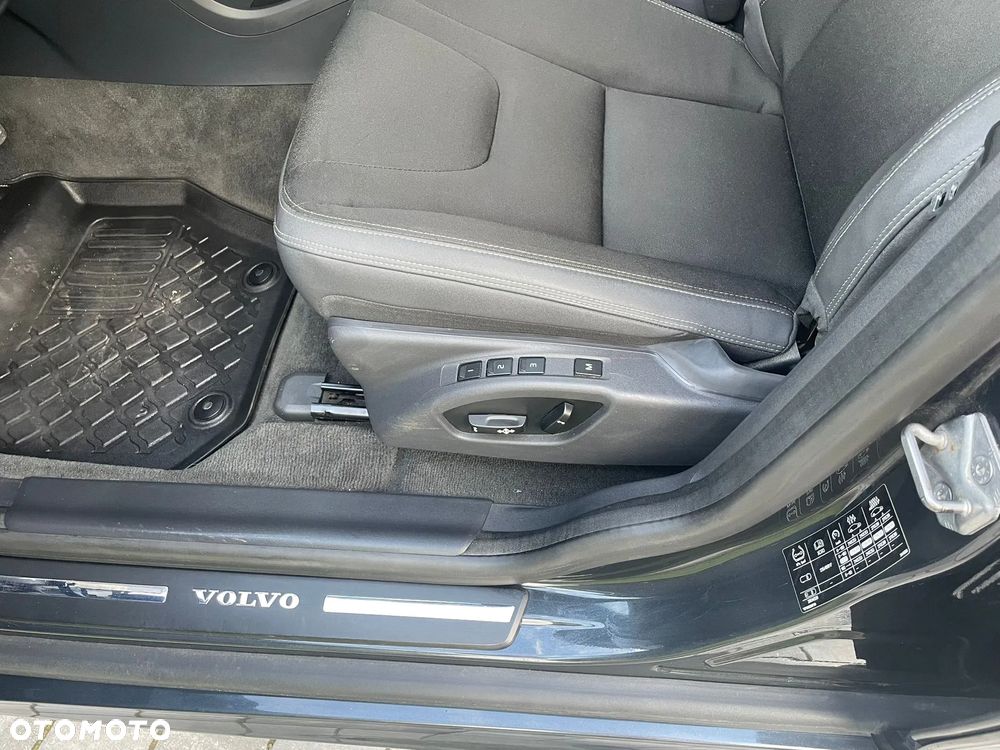 Volvo XC 60 D4 Drive-E Momentum - 12