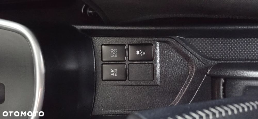 Toyota Yaris Hybrid 100 Terra - 28