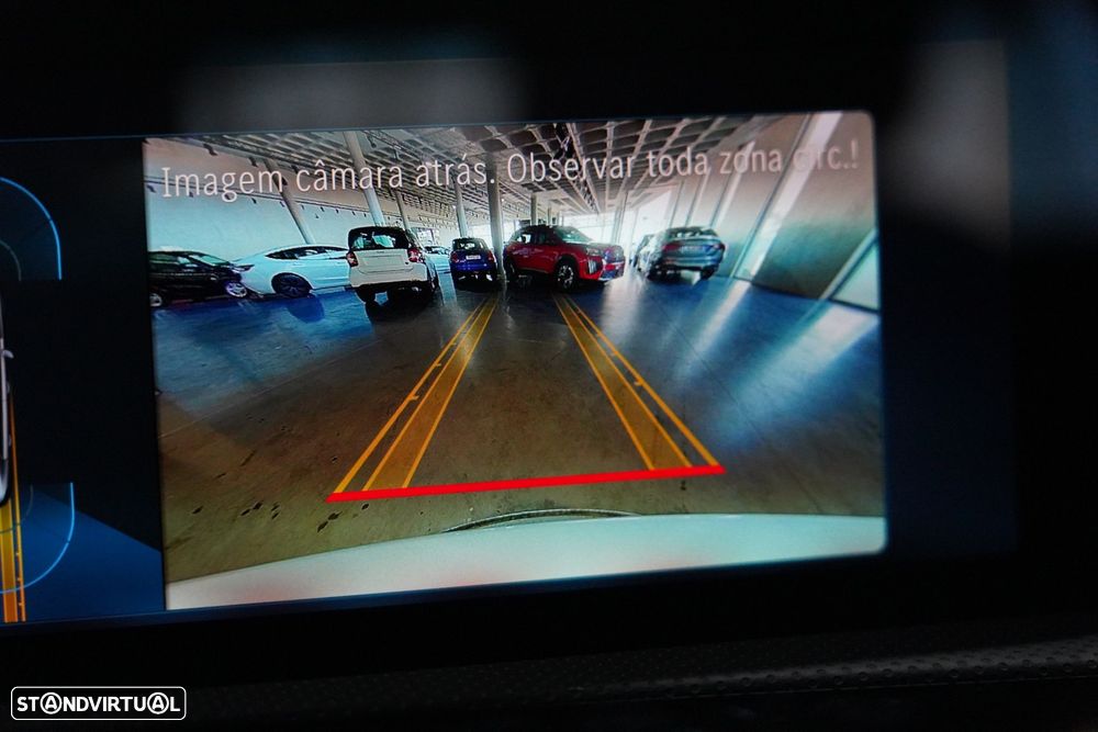 Mercedes-Benz A 250 ver-e-8g--dct-edition-amg-line - 15