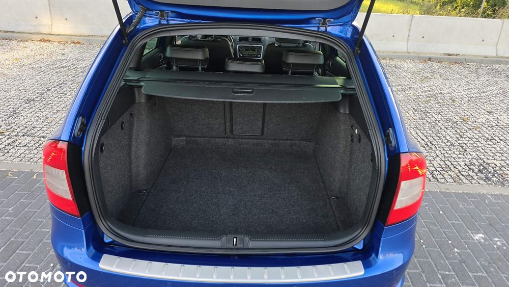 Skoda Octavia 2.0 TDI DPF RS - 19