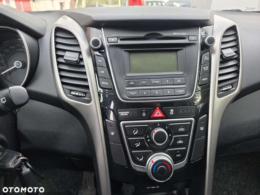 Hyundai i30 1.4 Trend - 13