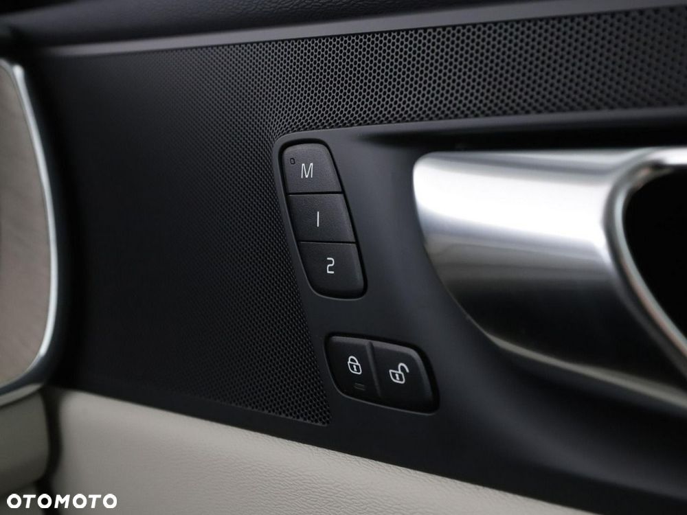 Volvo XC 60 T6 AWD Recharge Core - 35