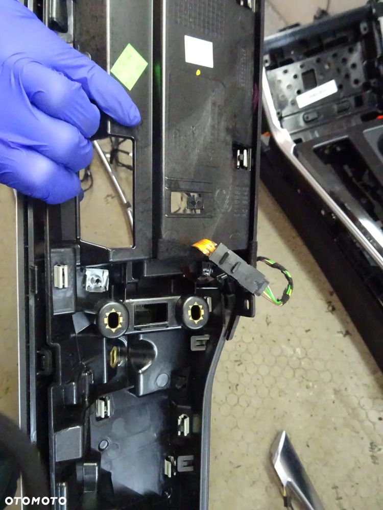 QQ2 led ambiente oswietlenie kolor Audi A6 C8 czesci - 6