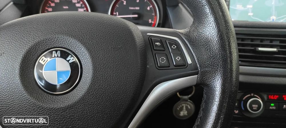 BMW X1 18 d sDrive Line Sport - 34