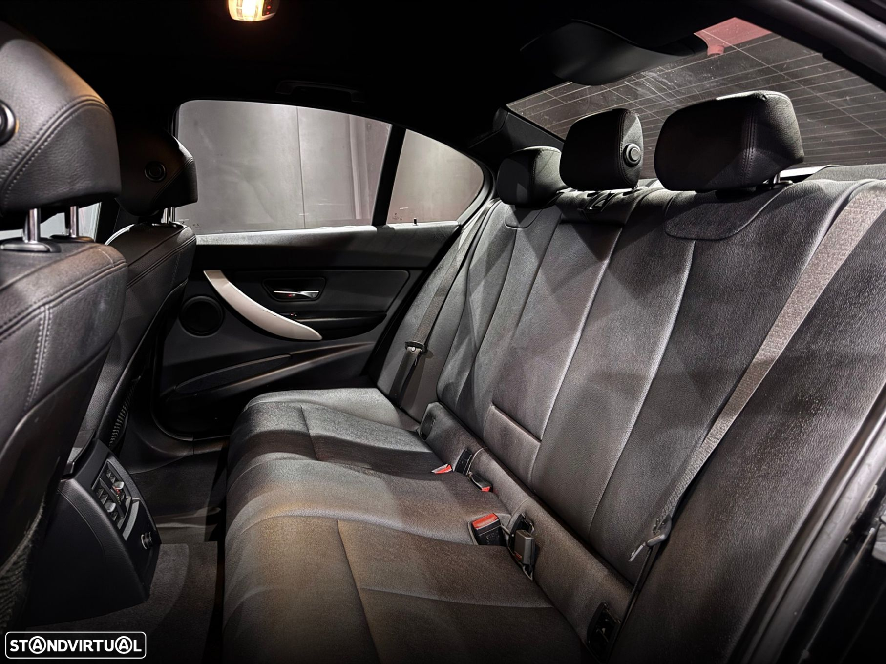 BMW 330 e iPerformance Pack M Shadow - 32