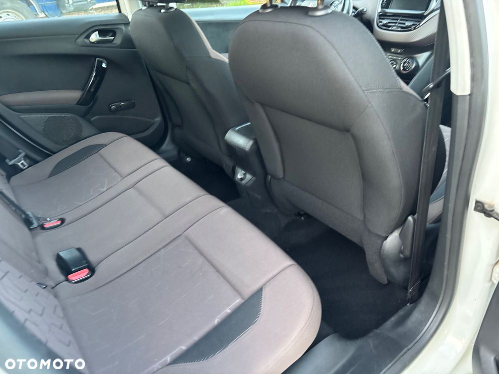 Peugeot 2008 82 e-VTI ETG5 Allure - 16