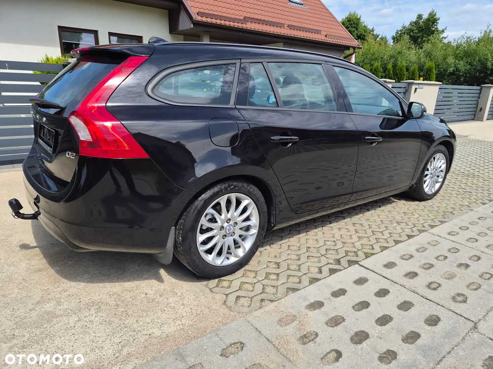 Volvo V60 D2 Kinetic - 11