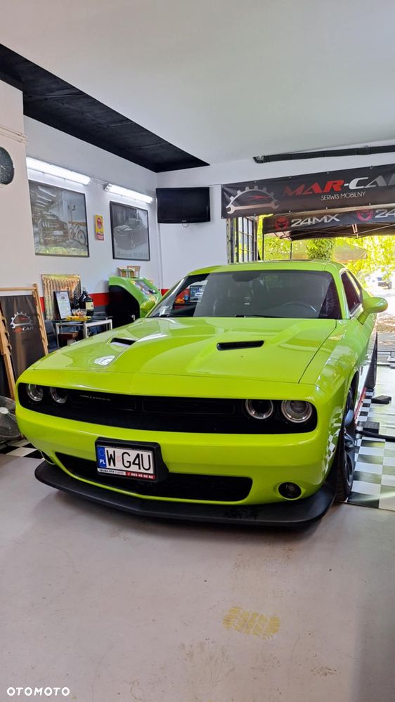 Dodge Challenger - 38