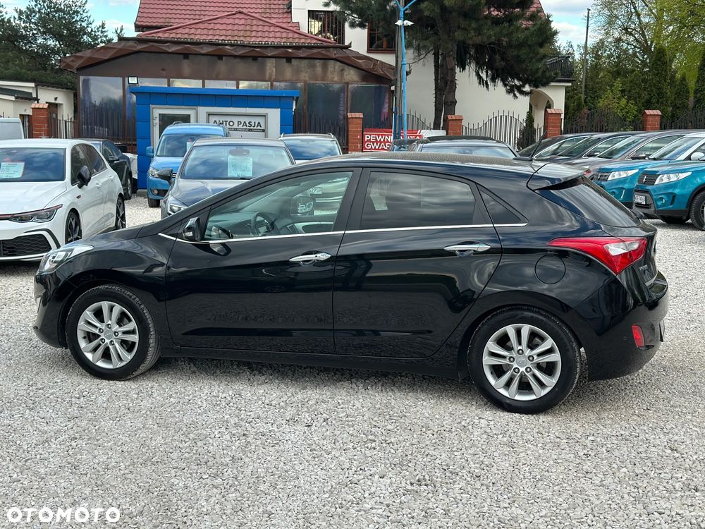 Hyundai i30 1.6 GDI Premium - 12