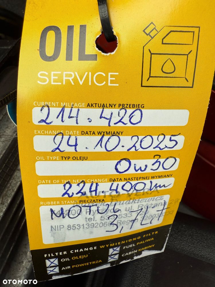 Peugeot 2008 1.6 BlueHDi Allure S&S - 40