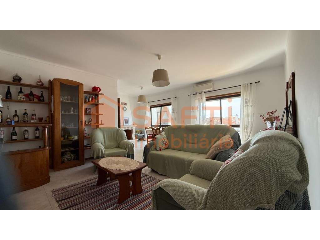 Magnífico apartamento de três quartos com vista para o mar e garagem. - Grande imagem: 3/10