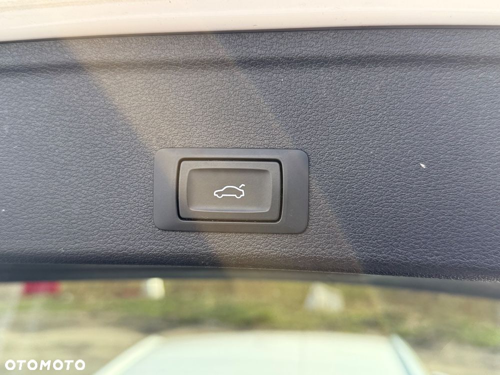 Audi A4 Avant 2.0 TDI S tronic design - 21