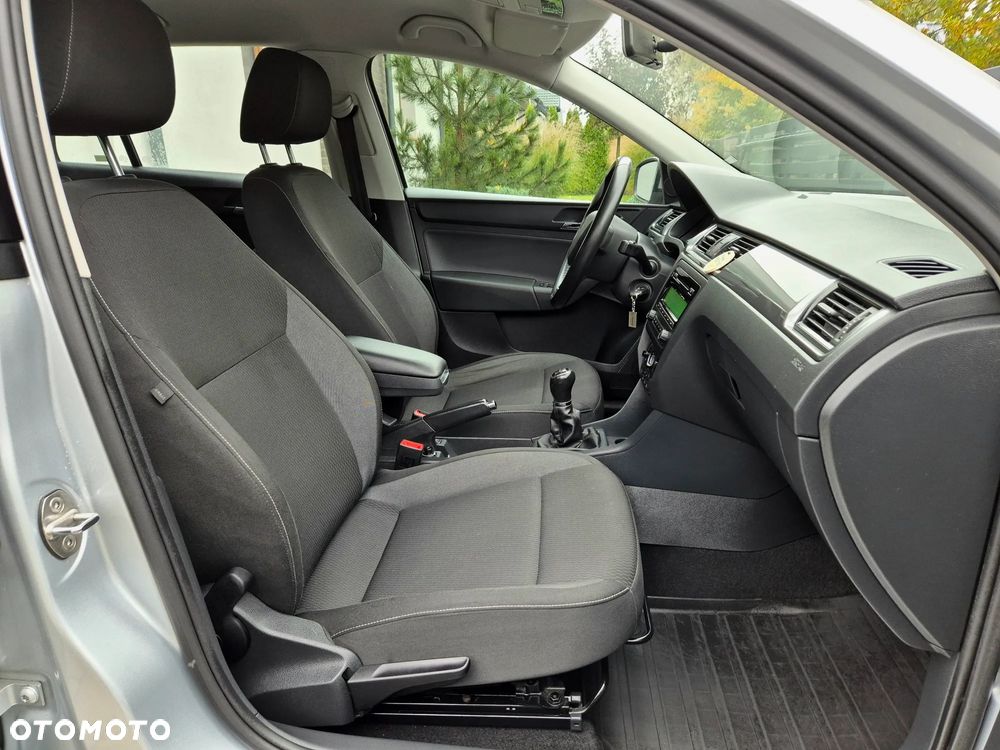 Skoda RAPID 1.2 TSI Ambition - 18