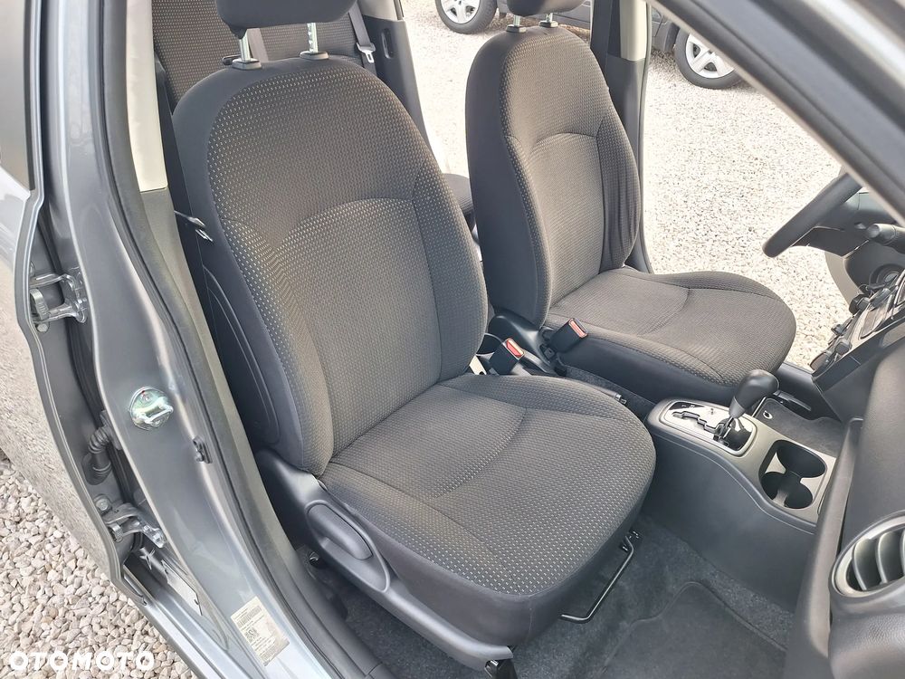 Mitsubishi Space Star 1.2 Clear Tec CVT Edition+ - 28