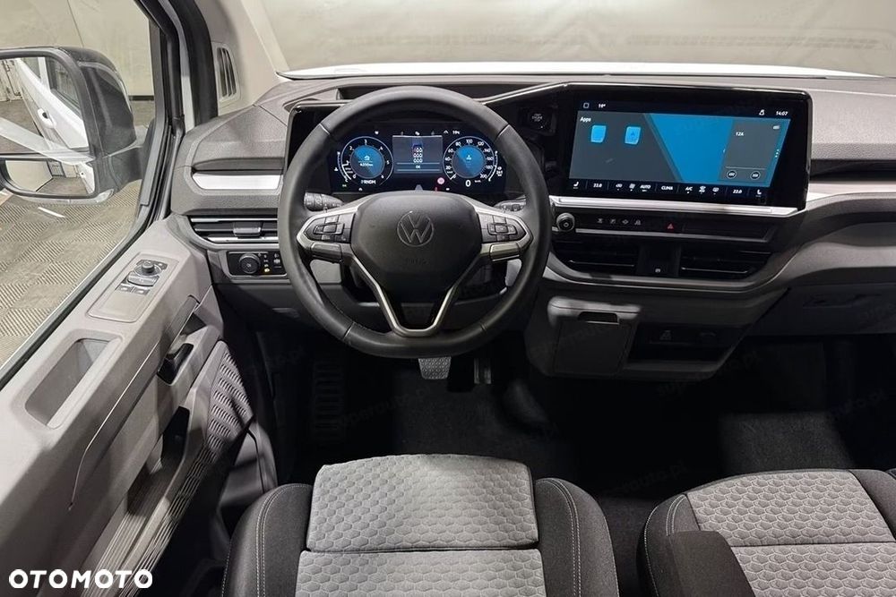 Volkswagen Caravelle - 8