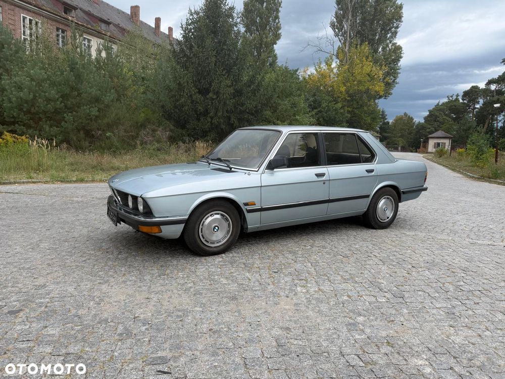 BMW Seria 5 - 1