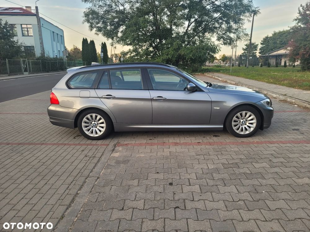 BMW Seria 3 318d - 3