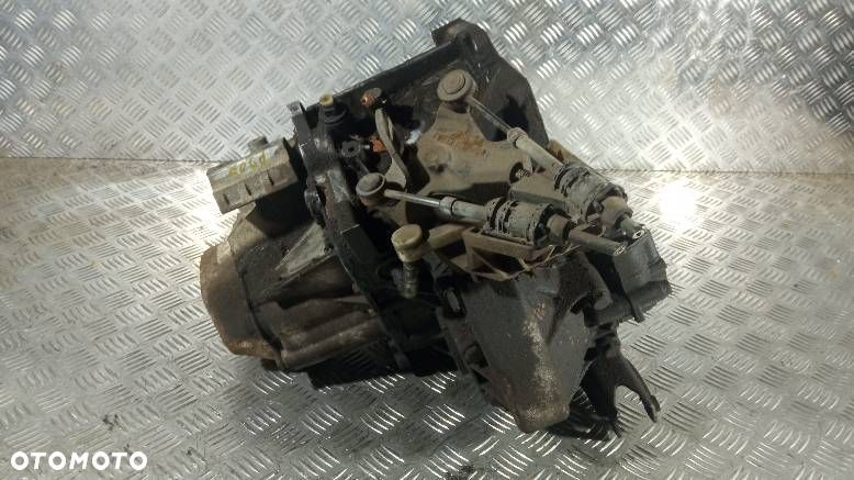 SKRZYNIA BIEGÓW MANUAL PEUGEOT 207 - 4