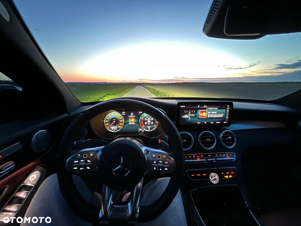 Mercedes-Benz Klasa C 43 AMG 4MATIC - 36