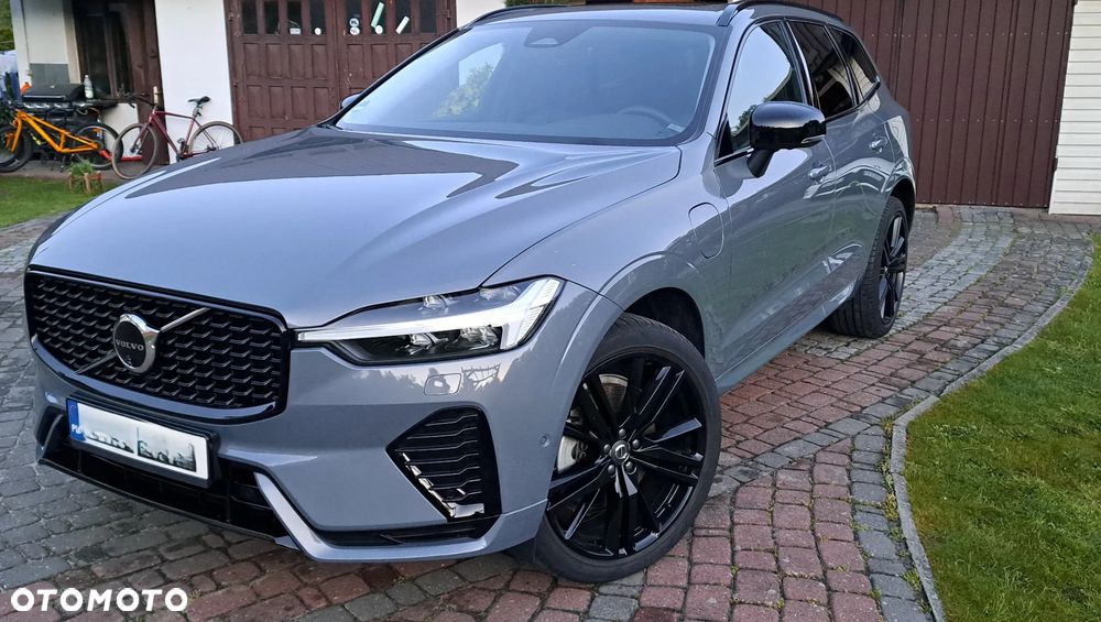 Volvo XC 60 T8 Plug-In Hybrid AWD Plus Black Edition - 1