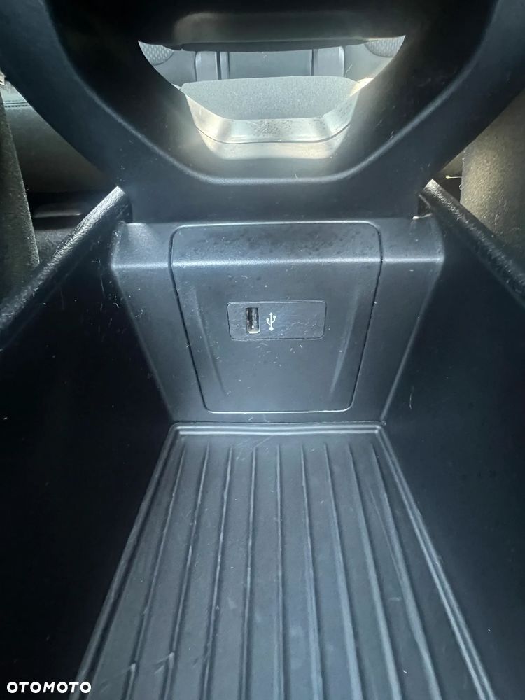 BMW Seria 2 216d Advantage - 25