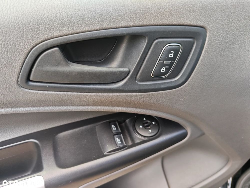 Ford Transit Connect - 16