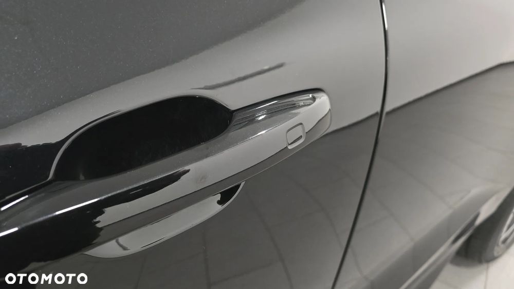 Volvo XC 60 B5 D AWD Ultimate Dark - 16