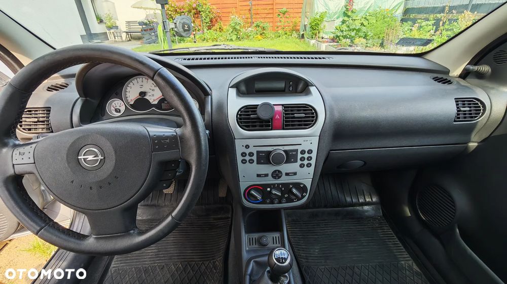 Opel Corsa 1.2 16V - 9