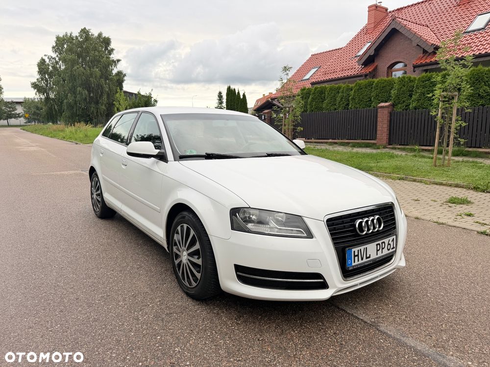 Audi A3 Sportback - 8