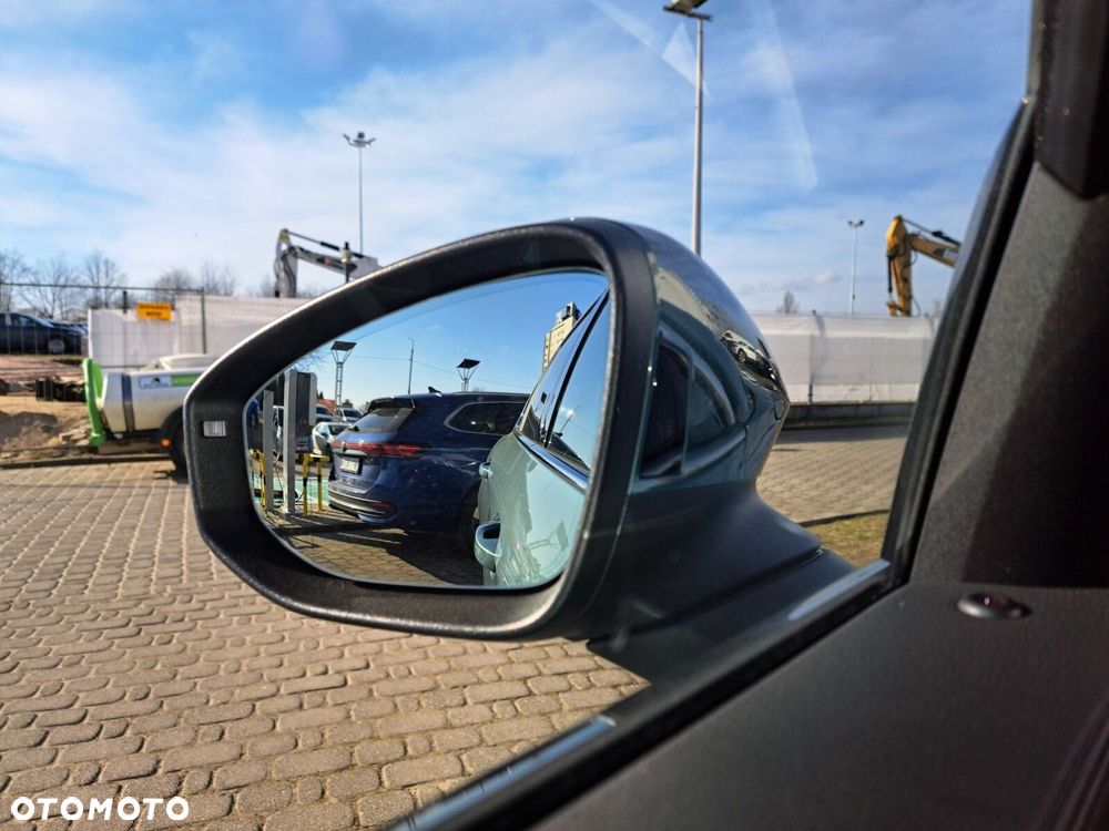 Volkswagen Passat - 29