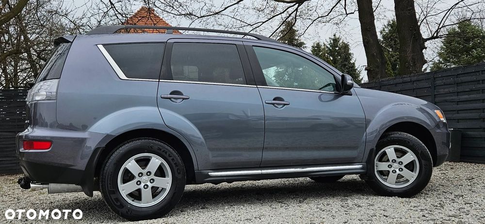 Mitsubishi Outlander 2.0 DI-D 4WD Intense - 26