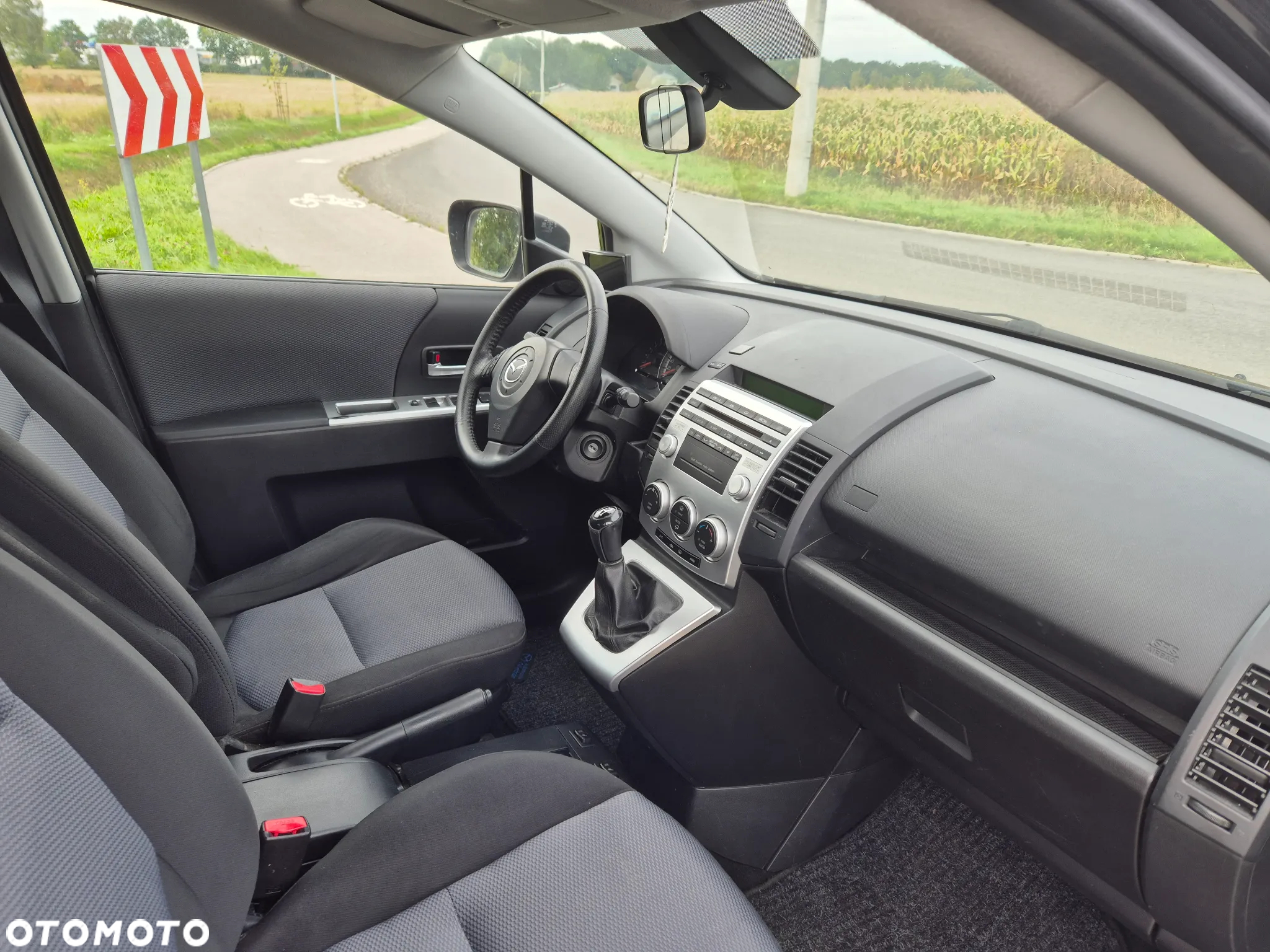 Mazda 5 2.0 Exclusive + - 21
