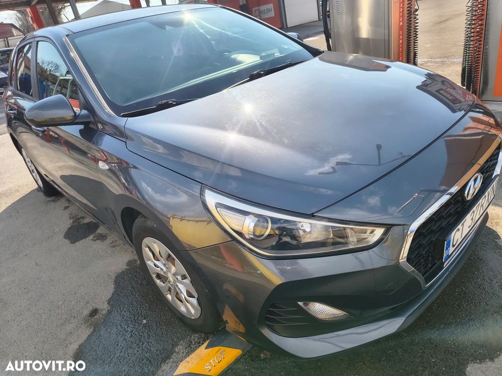 Hyundai i30 1.4 100CP 5DR M/T Classic - 3