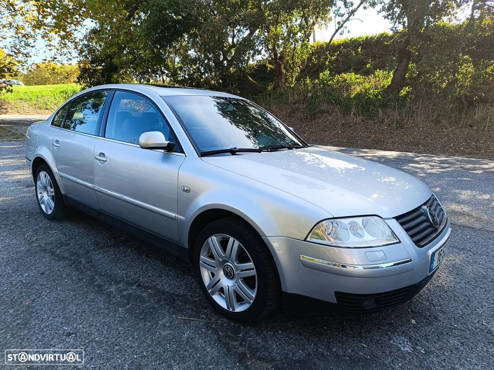 VW Passat 1.9 TDi Highline - 7