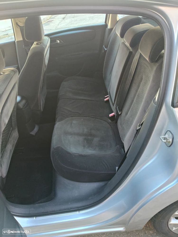 Citroën C4 1.6 HDi Exclusive - 7