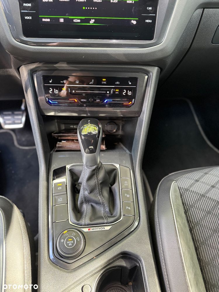 Volkswagen Tiguan Allspace 2.0 TDI SCR 4Motion DSG R-Line - 26