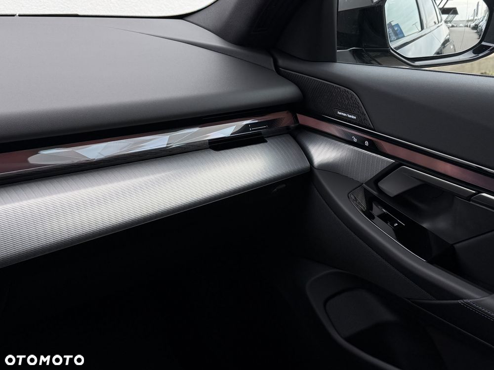BMW Seria 5 520i mHEV M Sport - 36