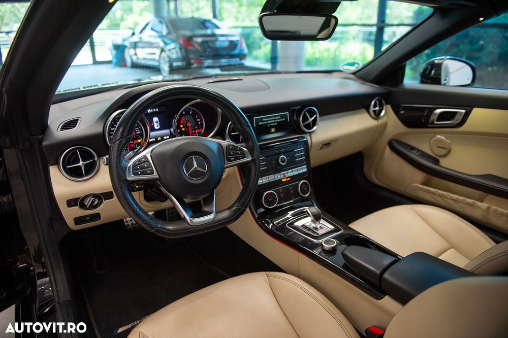 Mercedes-Benz SLC 300 9G-TRONIC - 23