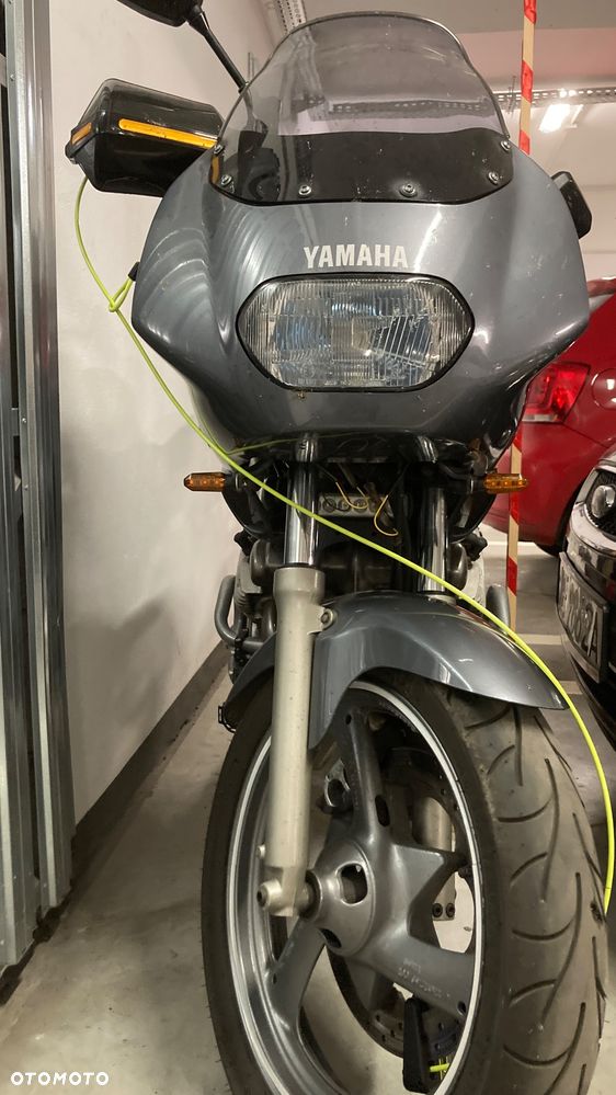 Yamaha XJ - 6
